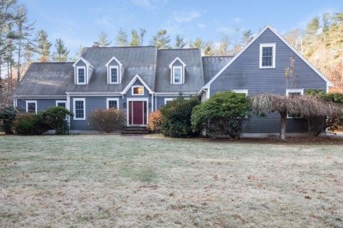 19 Earls Ct, Rochester, MA 02770