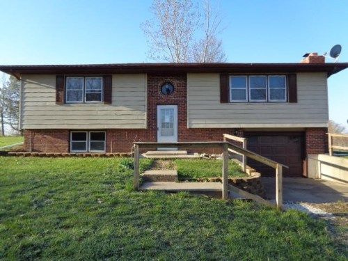 1310 Private Road 1337, Moberly, MO 65270