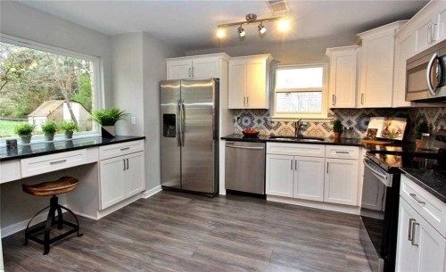 542 Carillon Ln, Stone Mountain, GA 30083