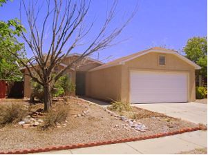 408 St James Pl SW, Albuquerque, NM 87121