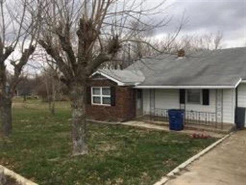 306 CLAY ST, Iberia, MO 65486