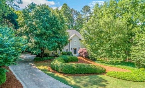 9865 Twingate Dr, Alpharetta, GA 30022