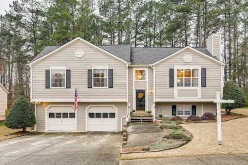 3393 Lochness Ln, Powder Springs, GA 30127