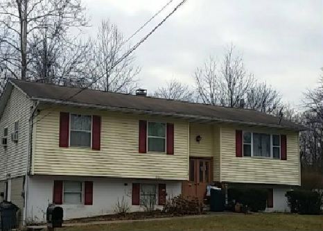 14 Willow Ln, New Windsor, NY 12553