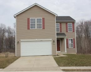 2716 Sterling River Dr, Fowlerville, MI 48836