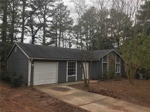 5469 Forest East Ln, Stone Mountain, GA 30088