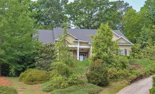 560 Wisteria Dr, Woodstock, GA 30188