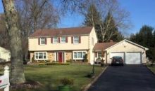 2 McIntosh Ln Englishtown, NJ 07726