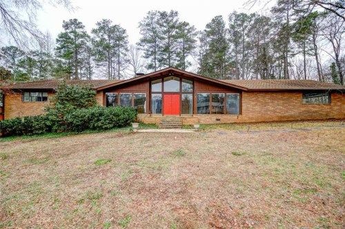 1944 Starfire Dr, Atlanta, GA 30345