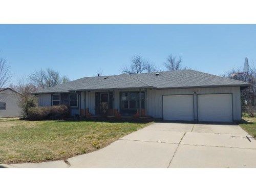 601 E 4th St, Goddard, KS 67052