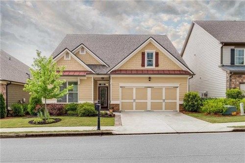 6869 Big Sky Dr, Flowery Branch, GA 30542