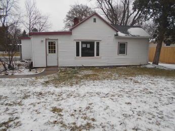 227 E Russell St, Rockton, IL 61072