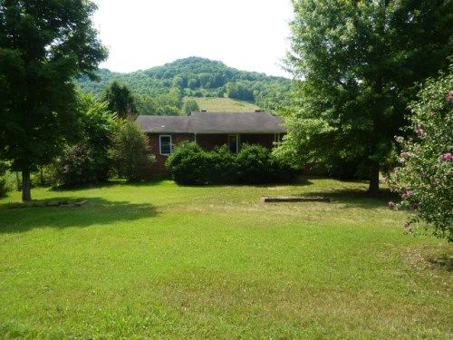 168 Wilburn Hollow Rd, Riddleton, TN 37151