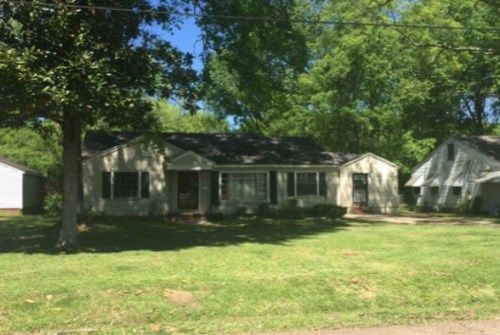 738 Cedarhurst Rd, Jackson, MS 39206