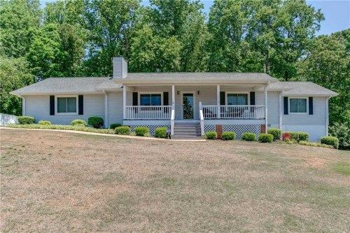 4727 Countryside Dr, Flowery Branch, GA 30542