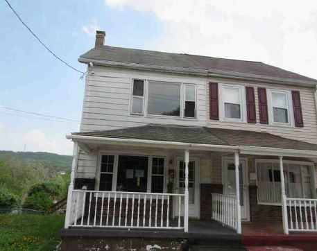 6 York Farm Rd, Pottsville, PA 17901