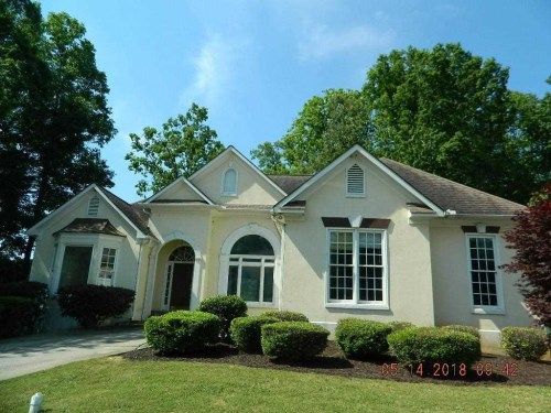 451 Water Fall Ln, Stone Mountain, GA 30087