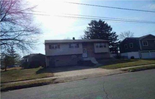 28 Cannon Dr, Trenton, NJ 08690