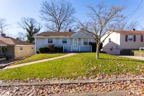 428 Violet Dr, New Kensington, PA 15068