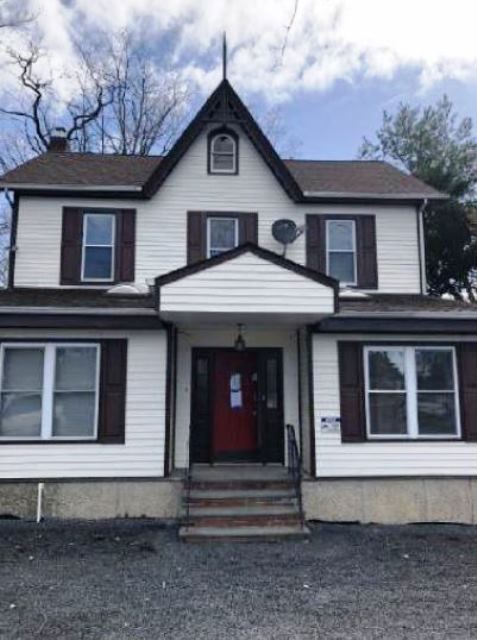 386 Glen Cove Ave, Glen Head, NY 11545