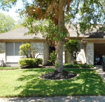 4738 Cavern Dr, Friendswood, TX 77546