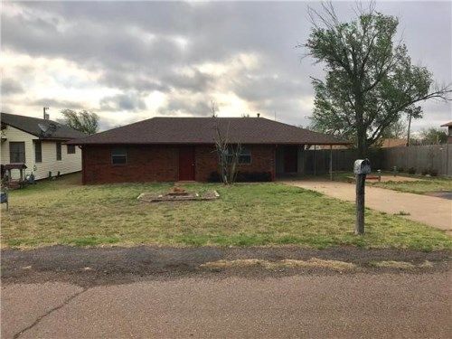 514 N Wolfley St, Elk City, OK 73644