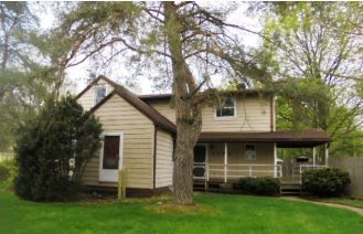 2305 Herrick Dr, Lansing, MI 48911