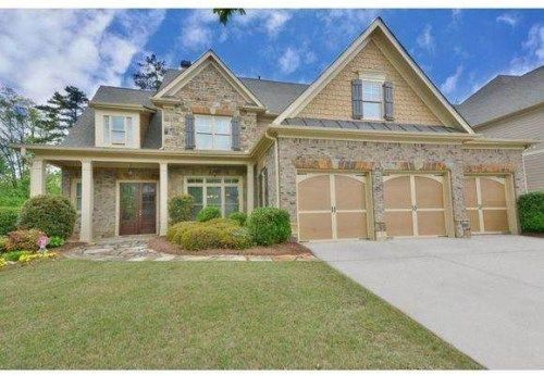 6444 Blue Water Dr, Buford, GA 30518