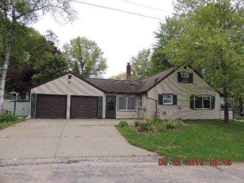 402 4th Ave S, Strum, WI 54770