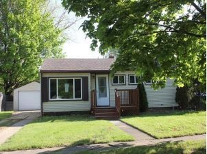 836 Westwood Dr, Fenton, MI 48430