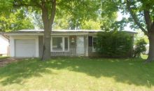 1945 Teakwood Manor Dr Florissant, MO 63031