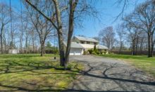 1 Revlon Ct Holtsville, NY 11742