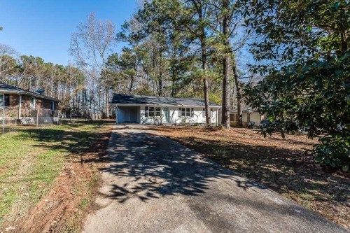 2644 Farn Dr, Ellenwood, GA 30294