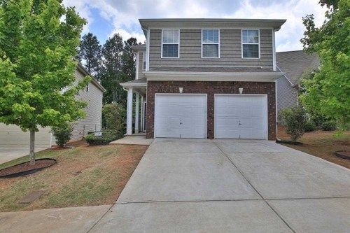 824 Lobdale Falls Dr, Lawrenceville, GA 30045