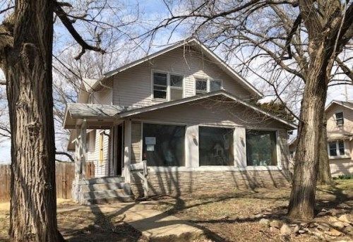 2111 SW HARRISON, Topeka, KS 66611