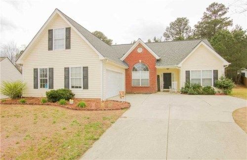 1350 Brisbane Dr, Dacula, GA 30019