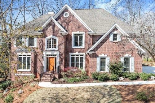 250 Fox Hunter Dr, Alpharetta, GA 30022