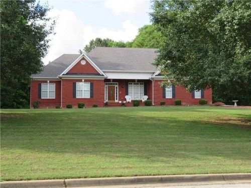 135 Whipporwill Dr, Oxford, GA 30054