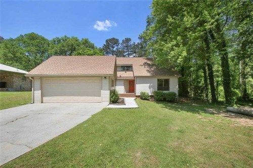 3419 Lake Dr, Lawrenceville, GA 30044