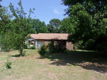 115 Best Street, Raeford, NC 28376