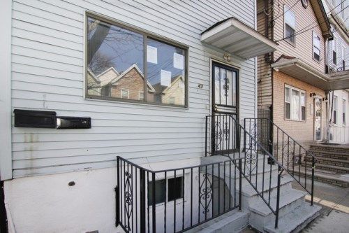 43 Vincent St, Newark, NJ 07105