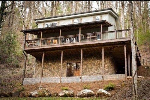 183 Patrick Ln, Helen, GA 30545