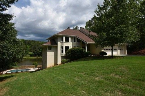 19 Rocky Circle NE, White, GA 30184