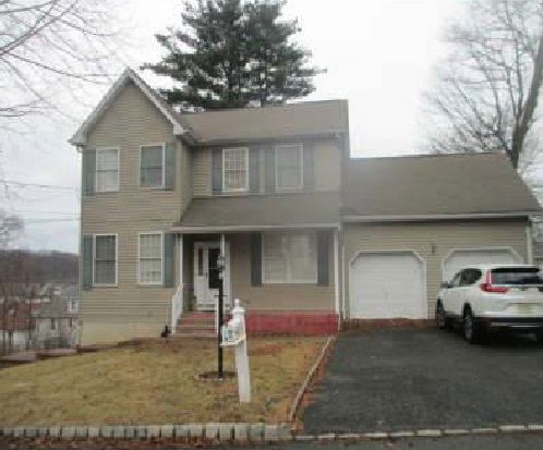 23 Livingston Ave, Dover, NJ 07801