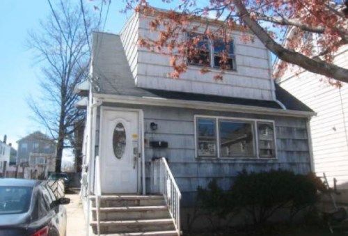 27 Washington St, Belleville, NJ 07109