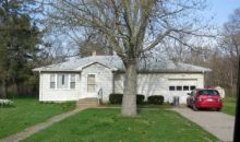 738 Dixie Dr Benton Harbor, MI 49022