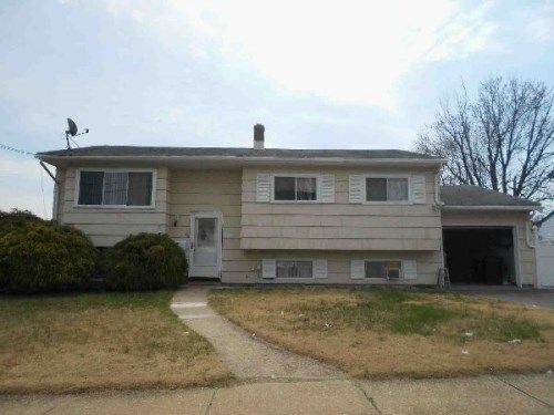 45 Essex St, South River, NJ 08882