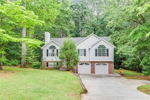 2984 Dogwood Ln, Loganville, GA 30052