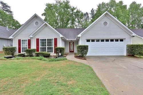 1090 Avalon Dr, Lawrenceville, GA 30044