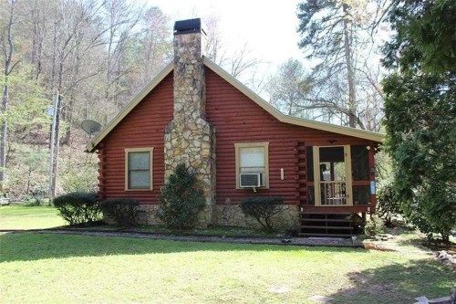 30 Salem Valley Rd, Mineral Bluff, GA 30559